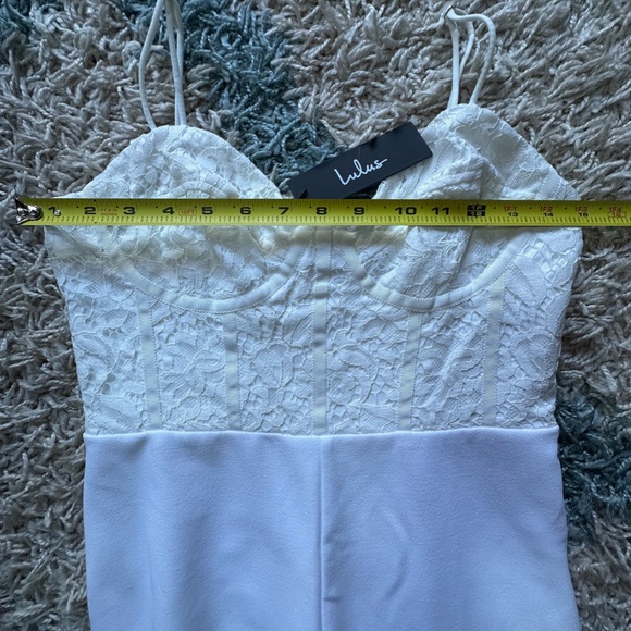 NWT Lulus White Lace Jumpsuit Sz Small - Picture 7 of 12